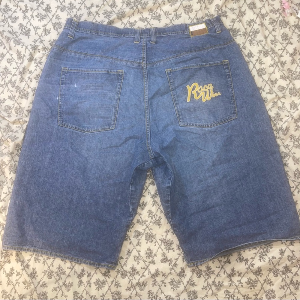 Vtg Rocawear Men’s Denim Essentials Jean Shorts sz: 42
